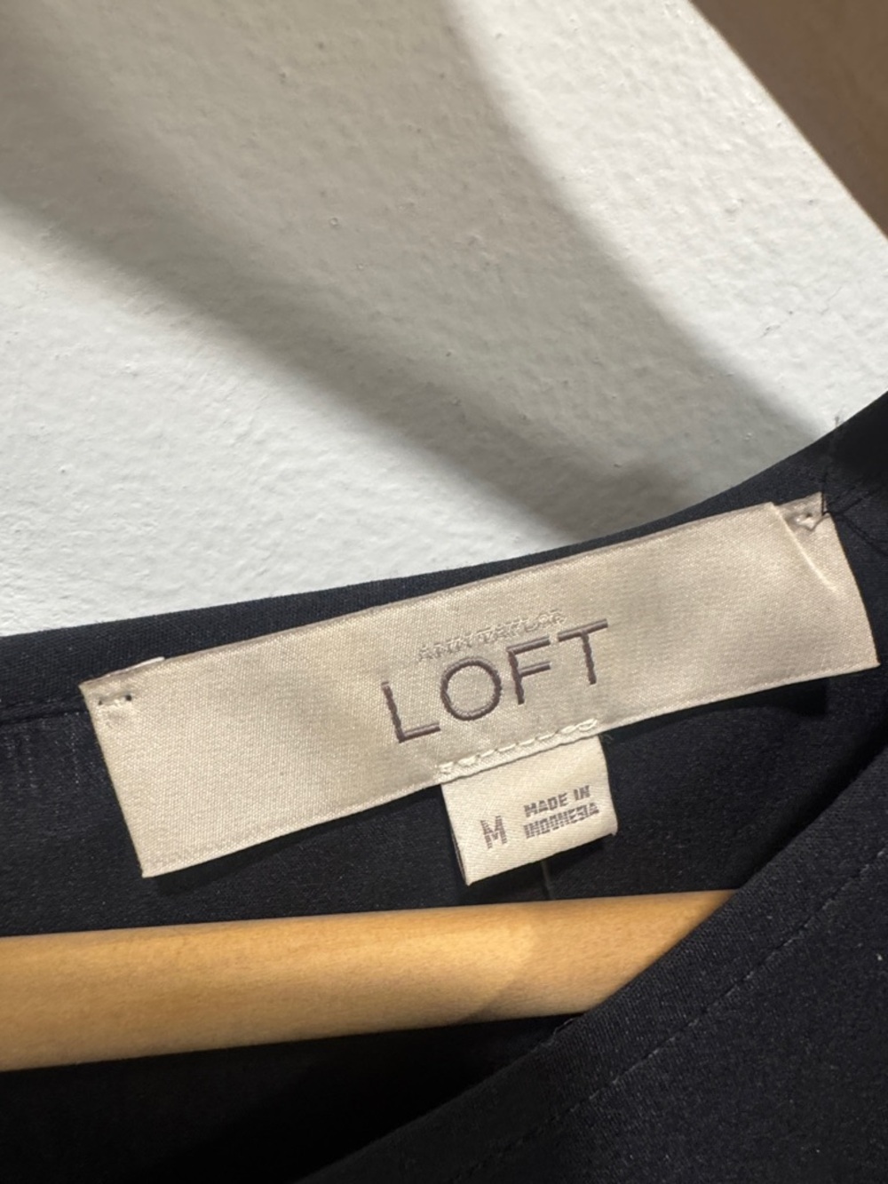 LOFT • Clip Ruffle Sleeve - Picture 6 of 11